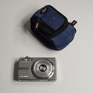 Olympus FE-250 Silver Digital Camera with Battery and Case Case...TESTED